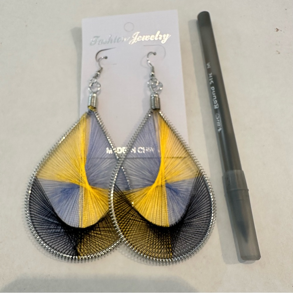 Silk woven earrings. New in the original bag. - Picture 2 of 3
